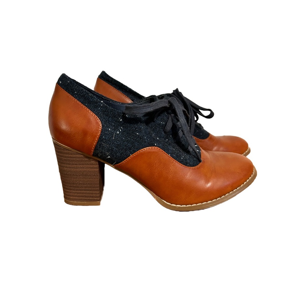 ModCloth Restricted Tweed and Leather Heeled Loafers Size 10